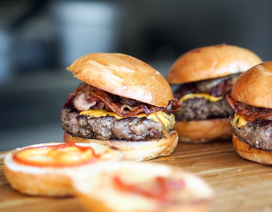 The Ultimate Bacon and Cheddar Cheeseburgers Recipe